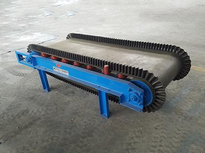 皮帶輸送機